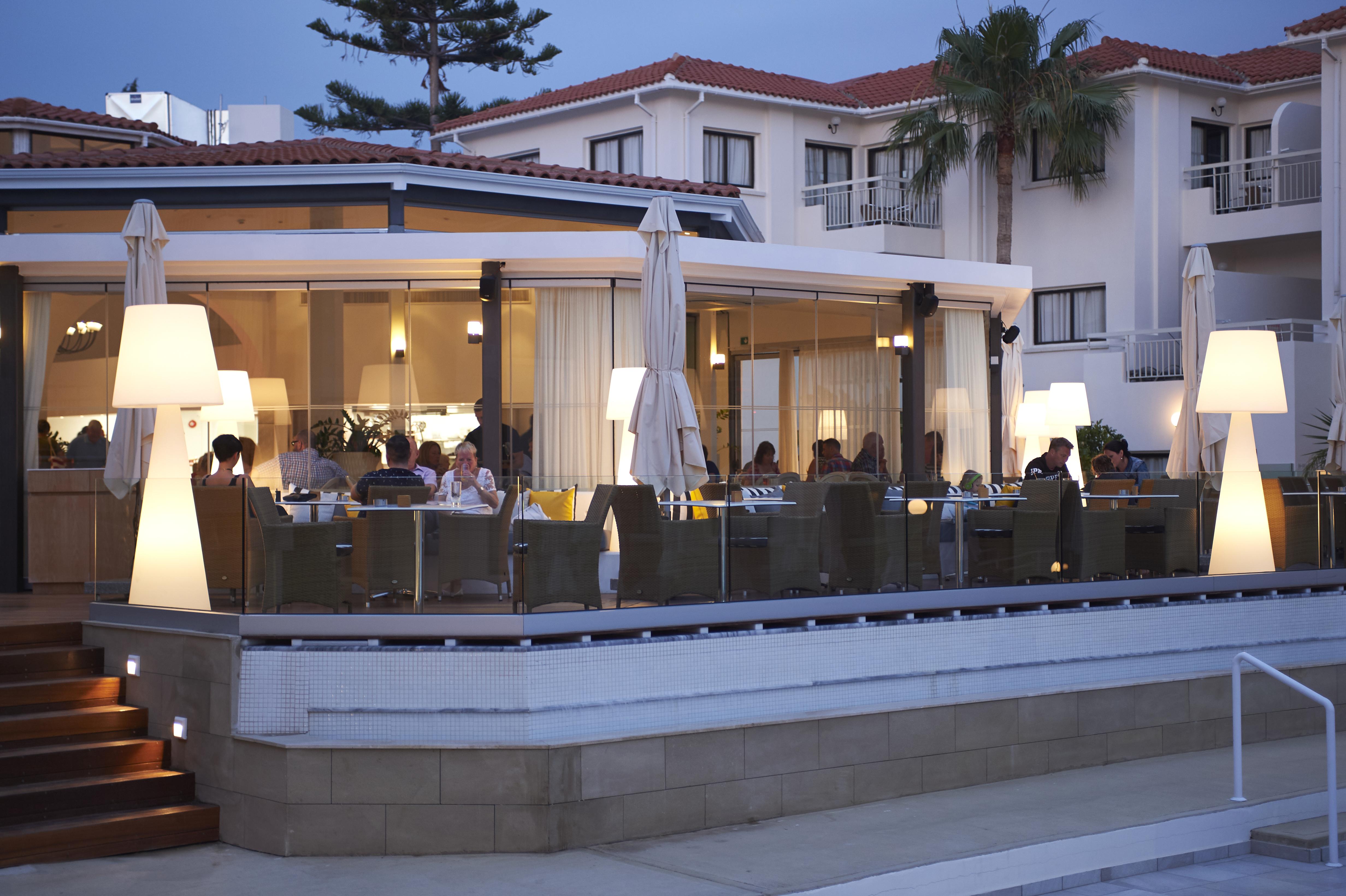 King Jason - Designed For Adults By Louis Hotel